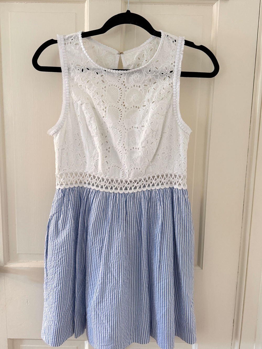 Lily Pulitzer Girls (size 4) White Eyelet & Light Blue Stripe